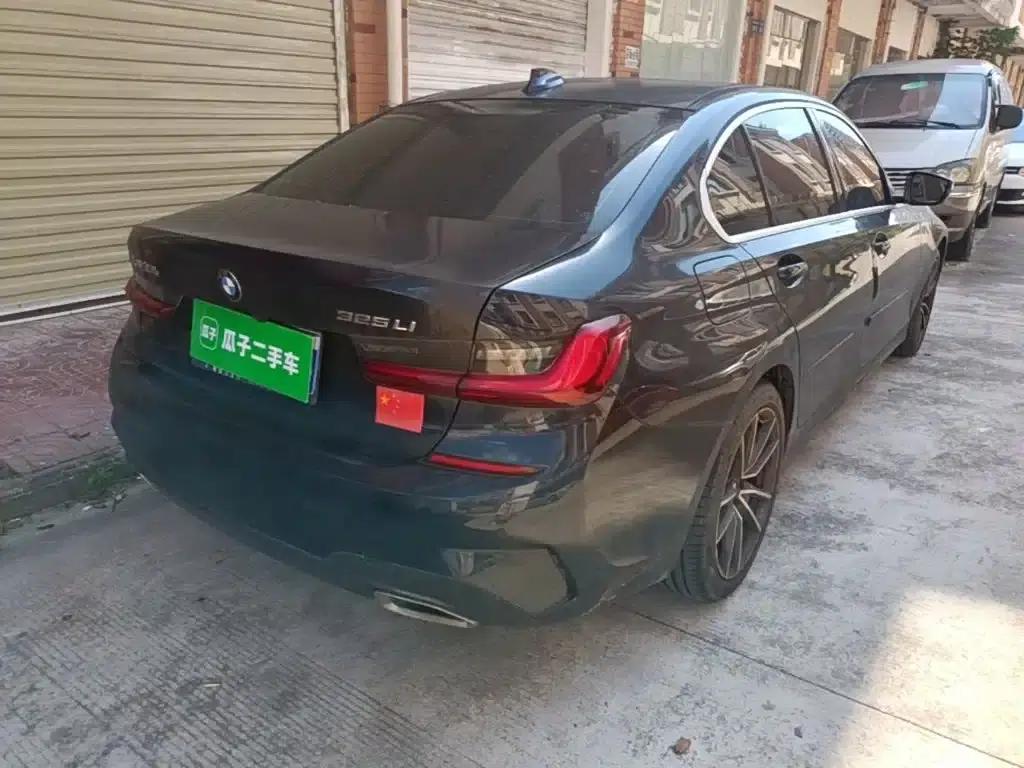 2022 BMW 3 Series 325Li M Sport Package — миниатюра 7