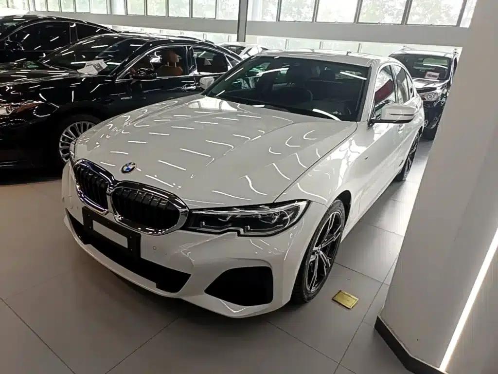 2022 BMW 3 Series 325i M Sport Package — миниатюра 2