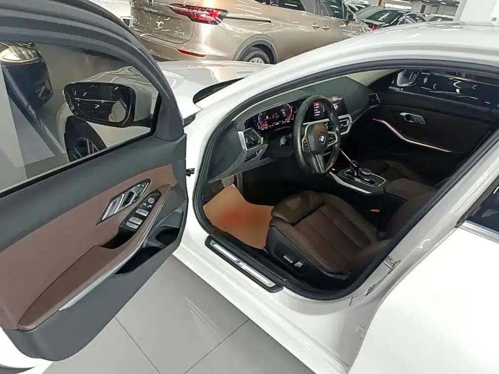 2022 BMW 3 Series 325i M Sport Package — миниатюра 16