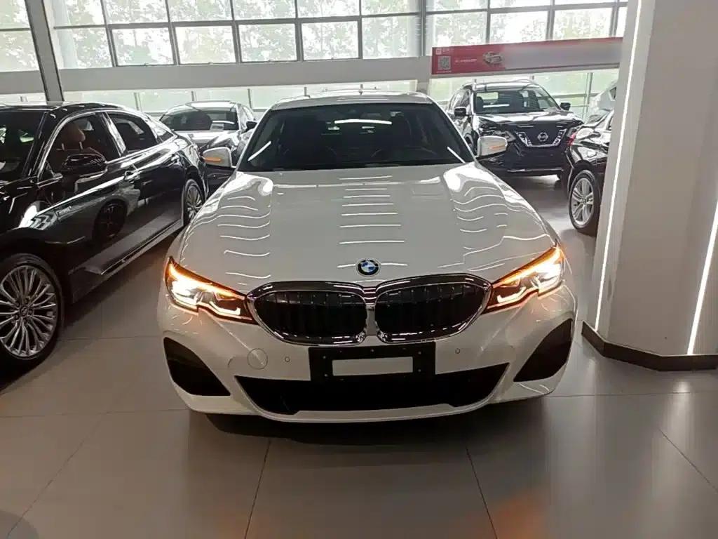 2022 BMW 3 Series 325i M Sport Package — миниатюра 3