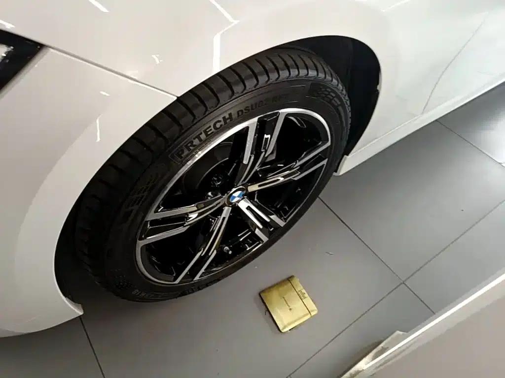 2022 BMW 3 Series 325i M Sport Package — миниатюра 23