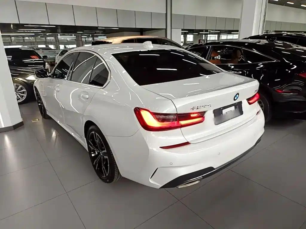 2022 BMW 3 Series 325i M Sport Package — миниатюра 5