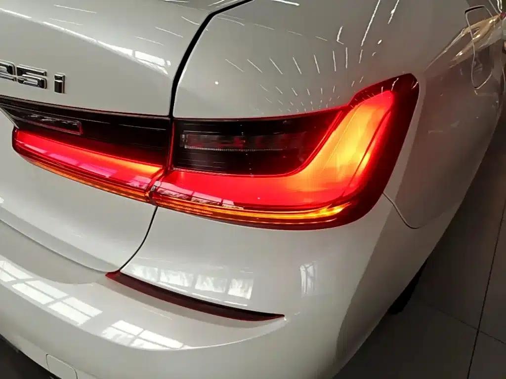 2022 BMW 3 Series 325i M Sport Package — миниатюра 8