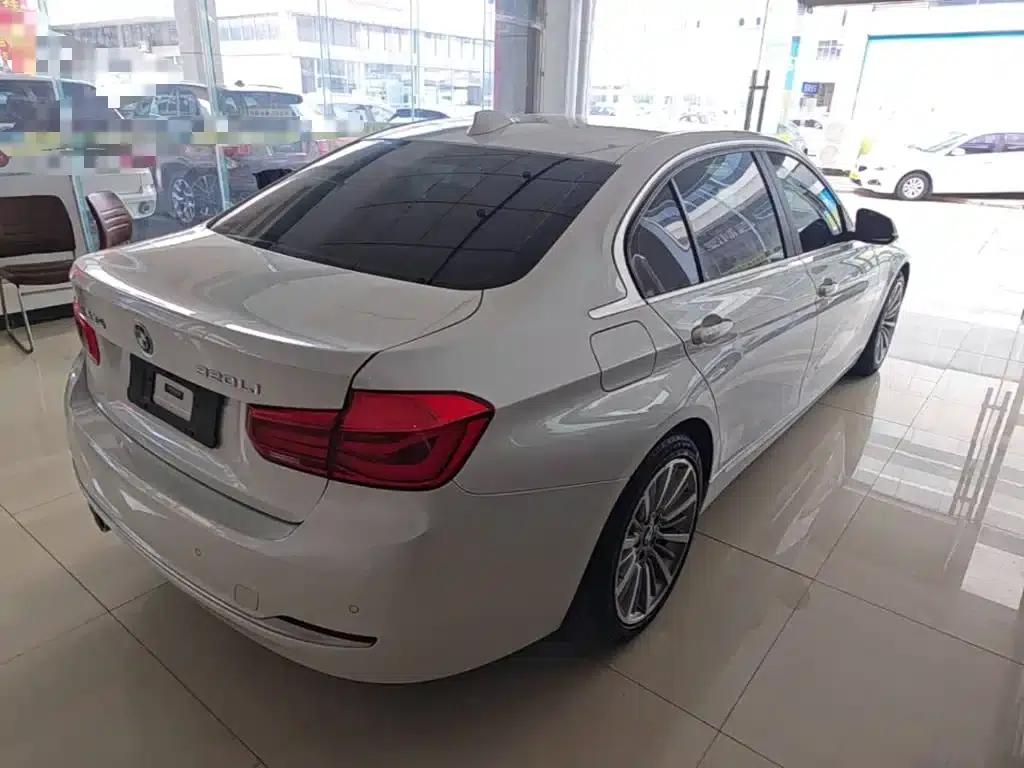 BMW 3 Series 2019 320Li Fashion Edition — миниатюра 7