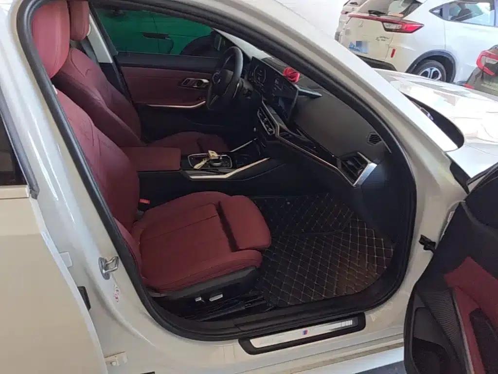 2023 BMW 3 Series 320Li M Sport Package — миниатюра 25