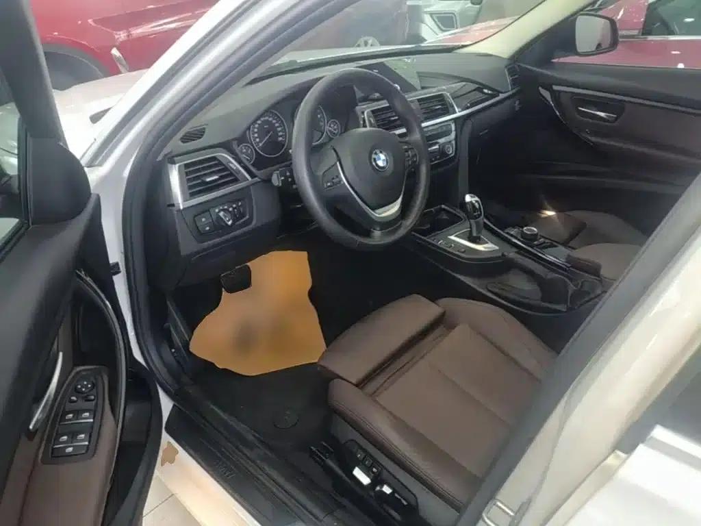 BMW 3 Series 2018 320Li Fashion Edition — миниатюра 16