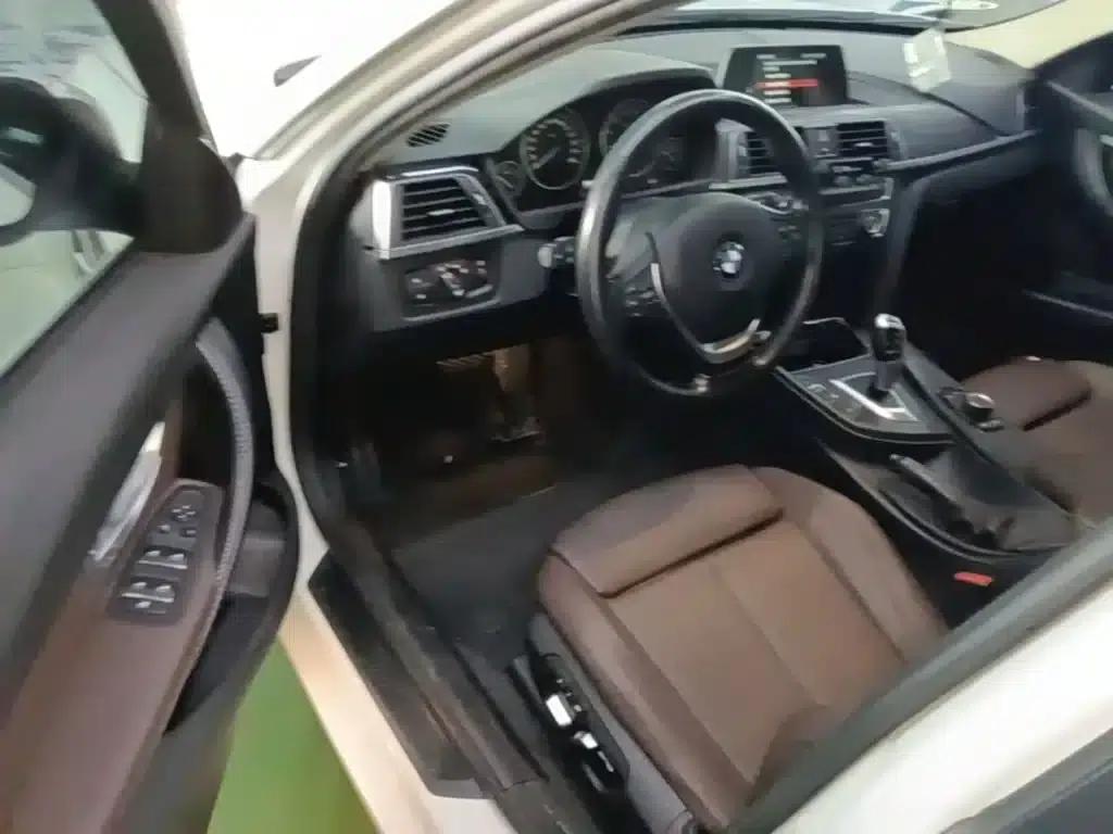 BMW 3 Series 2018 320Li Fashion Edition — миниатюра 16