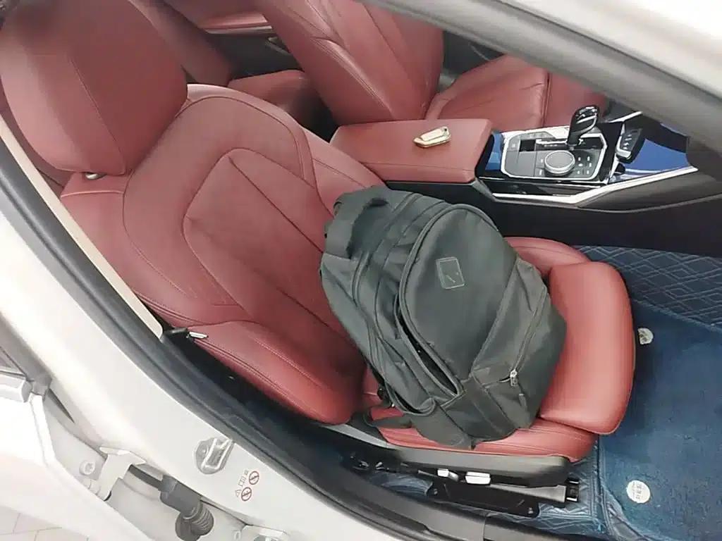 2022 BMW 3 Series 320Li M Sport Package — миниатюра 25