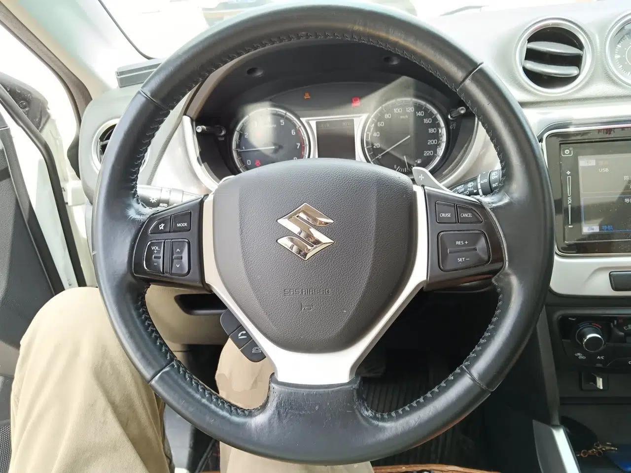 Suzuki Vitara 2016 1.4T Automatic Two-Wheel Drive Luxury Version — миниатюра 10