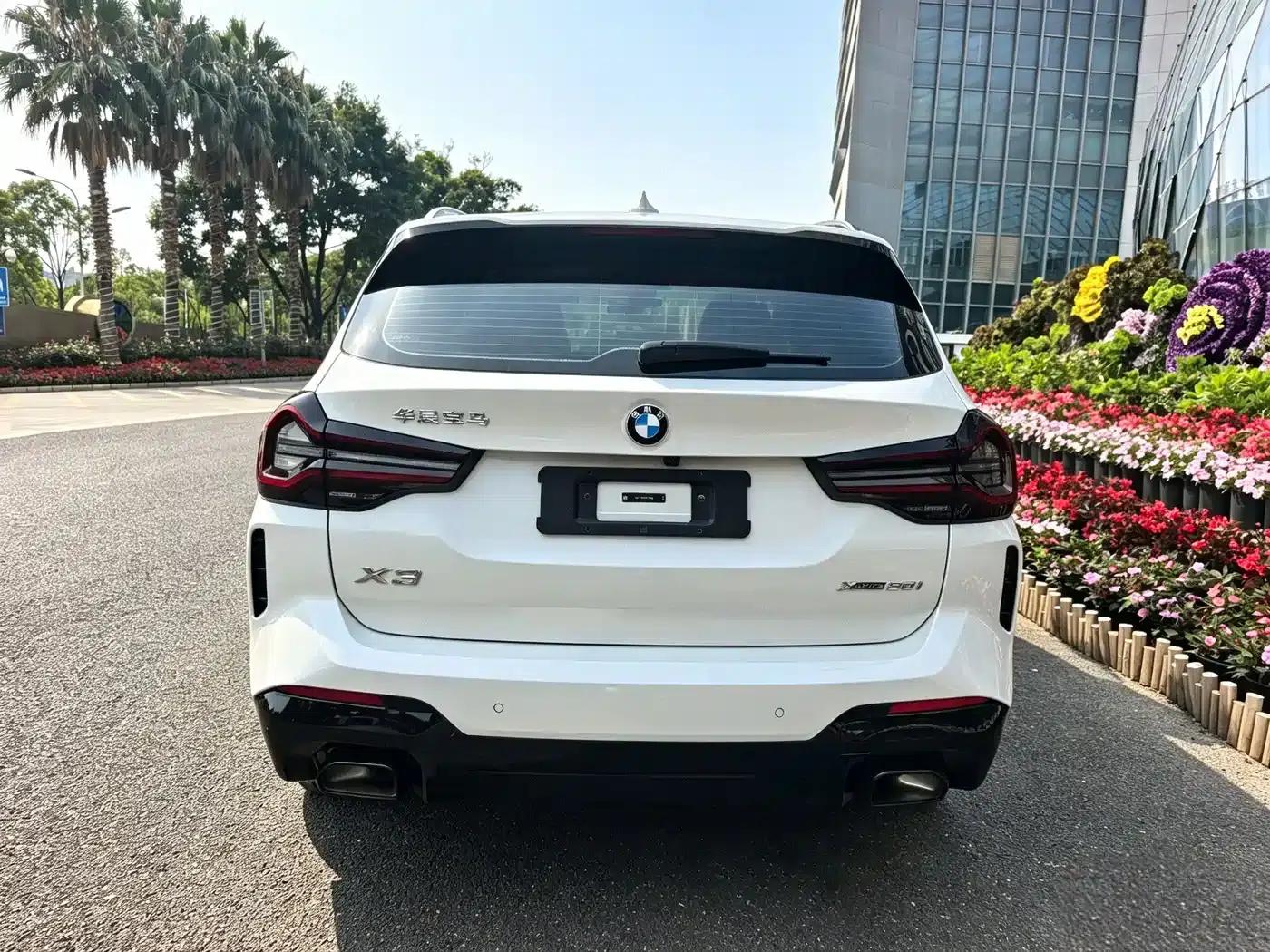 BMW X3 2023 xDrive30i Luxury M Sport Package — миниатюра 13