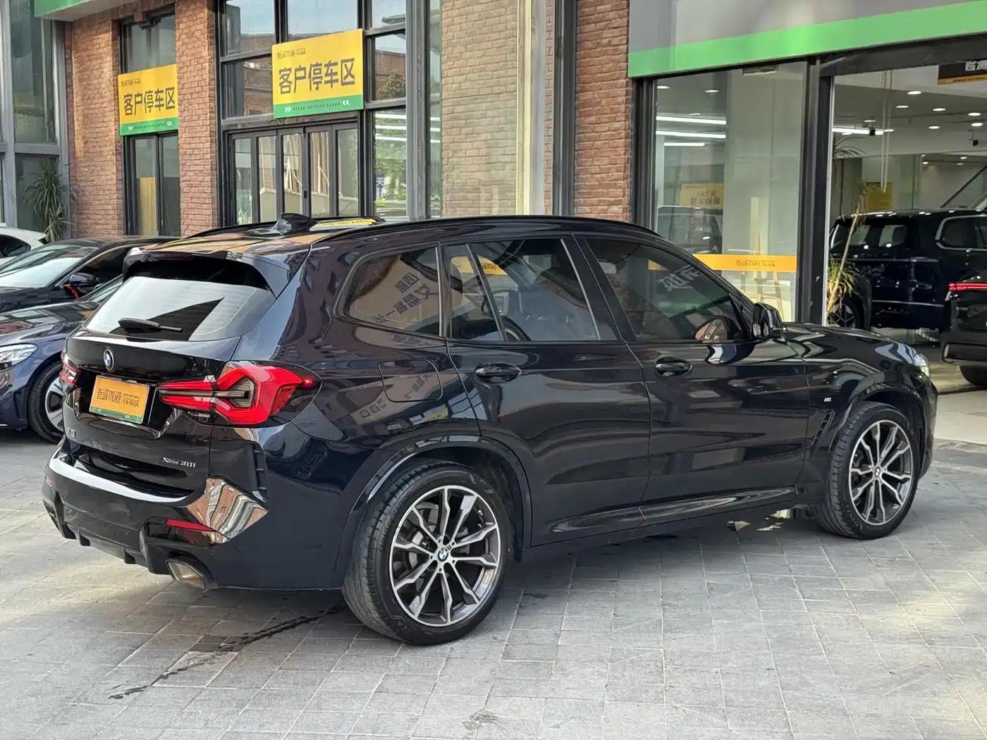 BMW X3 2022 xDrive30i Leading Edition M Sport Package — миниатюра 7