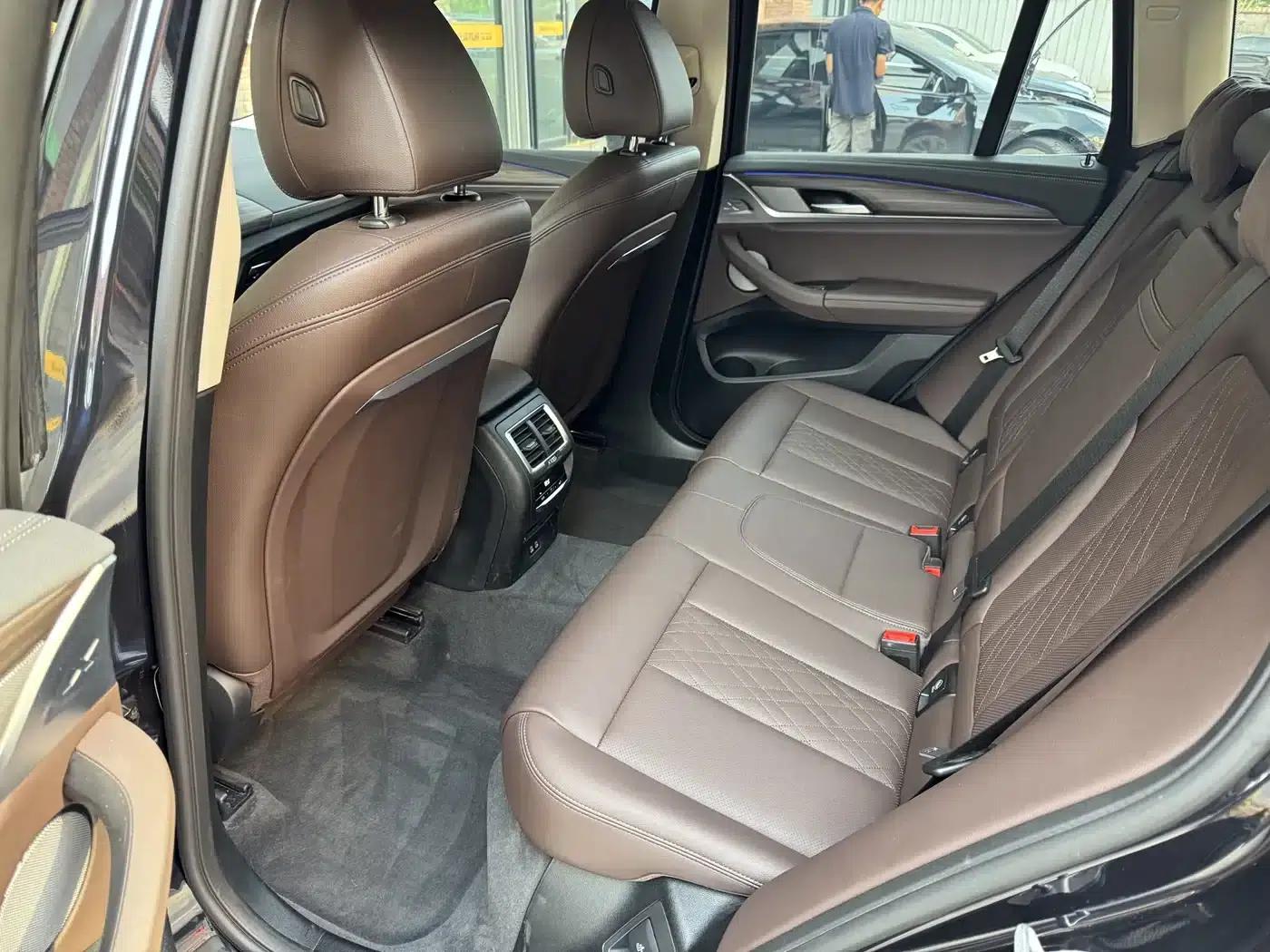 BMW X3 2022 xDrive30i Leading Edition M Sport Package — миниатюра 9