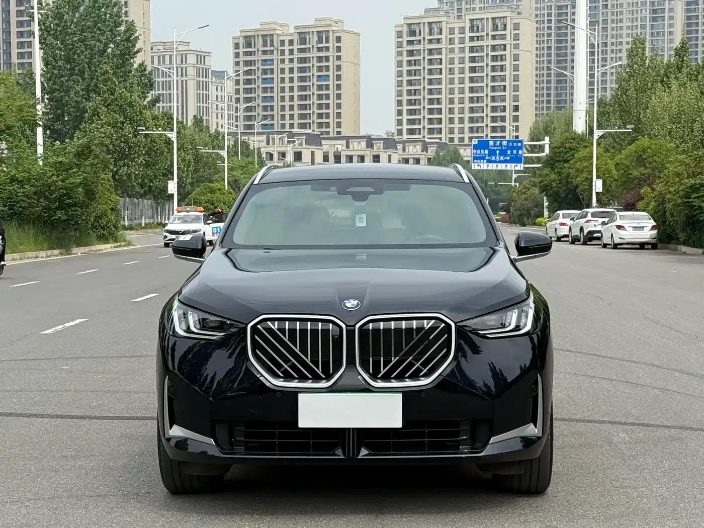 BMW X3 2025 xDrive30L Luxury M Sport Package — миниатюра 2
