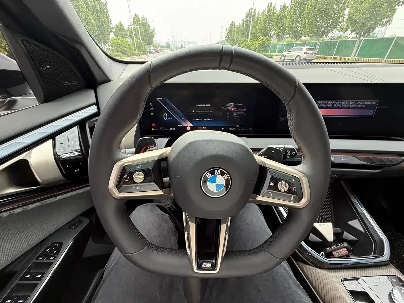 BMW X3 2025 xDrive30L Luxury M Sport Package — миниатюра 15
