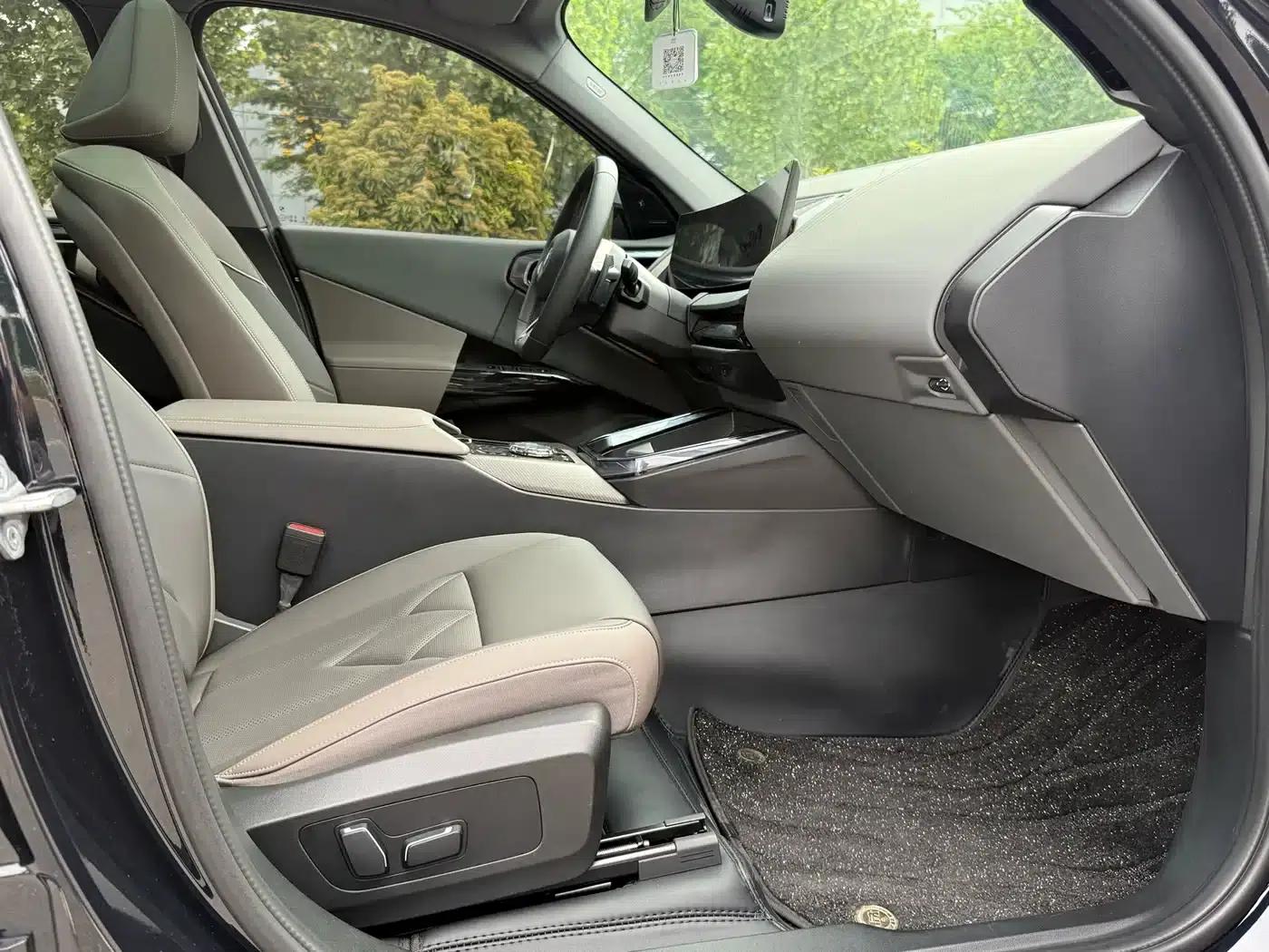 BMW X3 2025 xDrive30L Luxury M Sport Package — миниатюра 7
