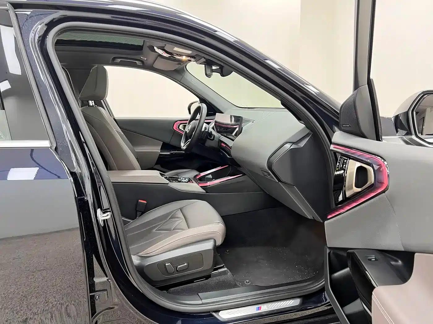 BMW X3 2025 xDrive30L Luxury M Sport Package — миниатюра 33