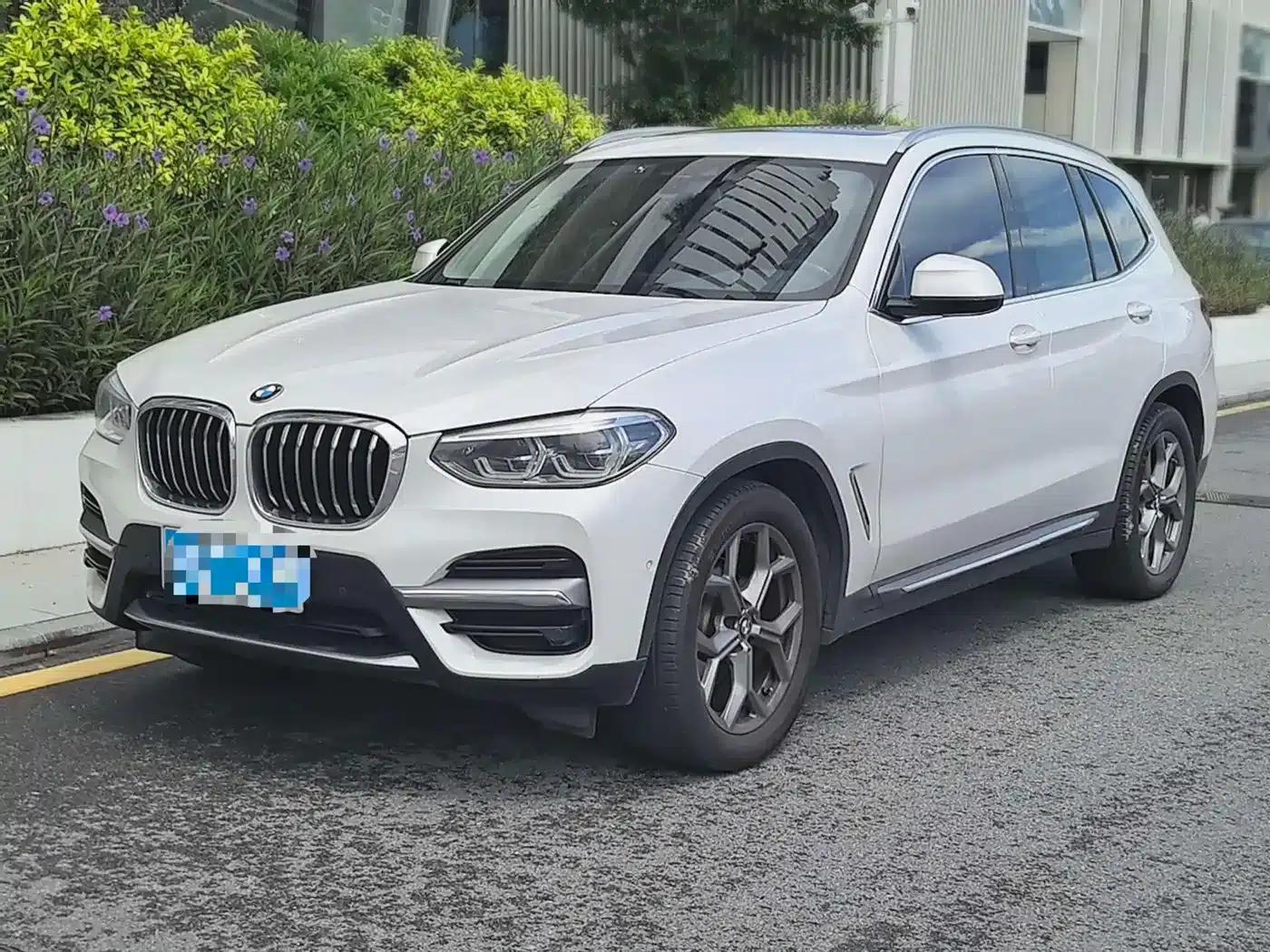 BMW X3 2021 xDrive28i Luxury Package — миниатюра 1