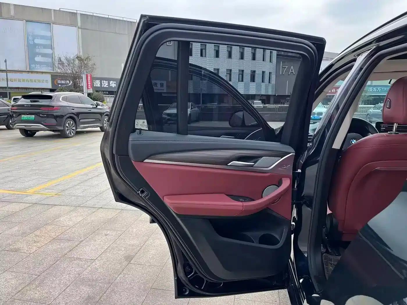BMW X3 2022 Facelift xDrive30i Leading Edition M Sport Package — миниатюра 15