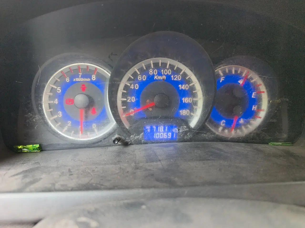 Suzuki Wagon R X5 2015 1.4L Luxury Model — миниатюра 11