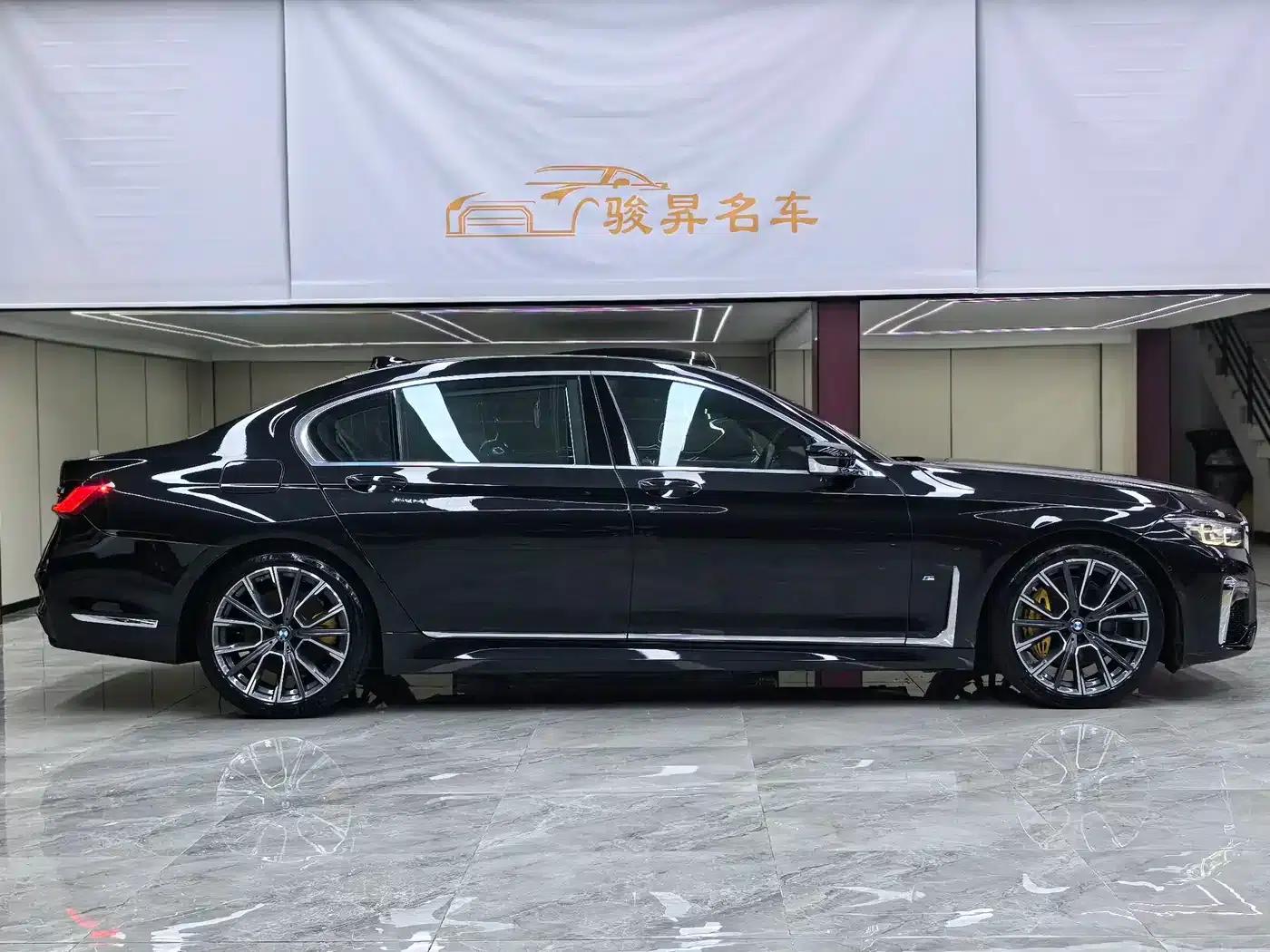 2019 BMW 7 Series Facelift 740Li Leading Edition M Sport Package — миниатюра 8