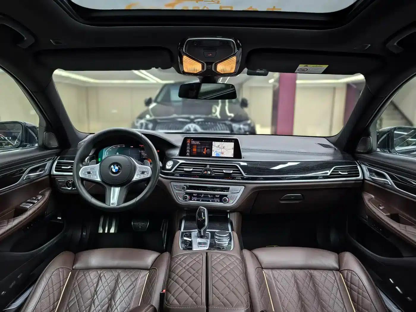 2019 BMW 7 Series Facelift 740Li Leading Edition M Sport Package — миниатюра 9