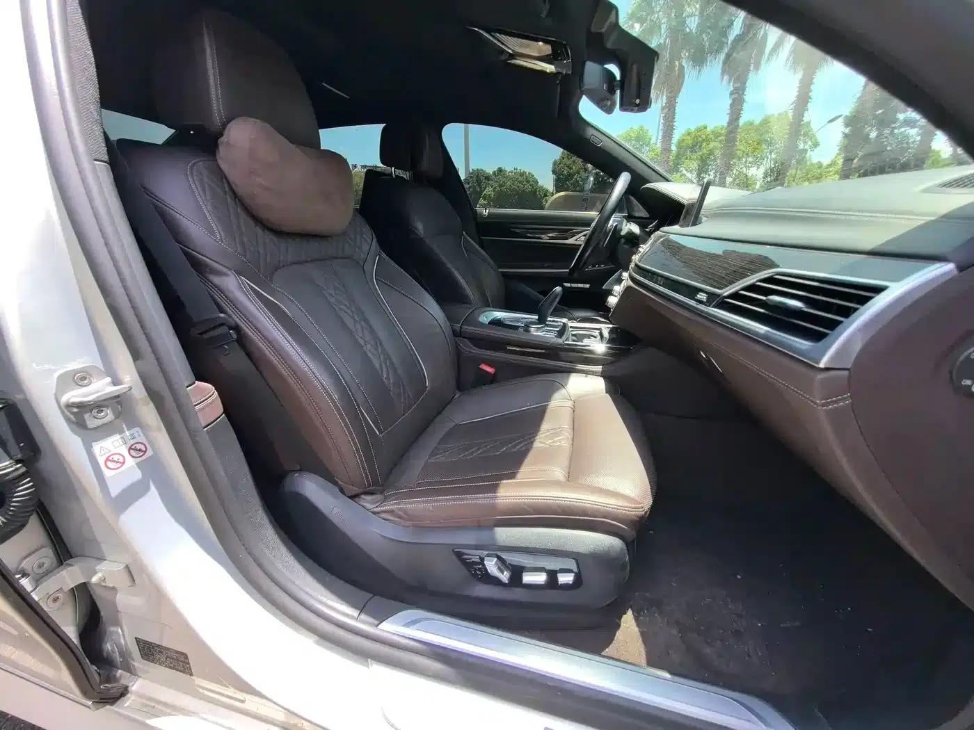 2018 BMW 7 Series 730Li Luxury M Sport Package — миниатюра 11