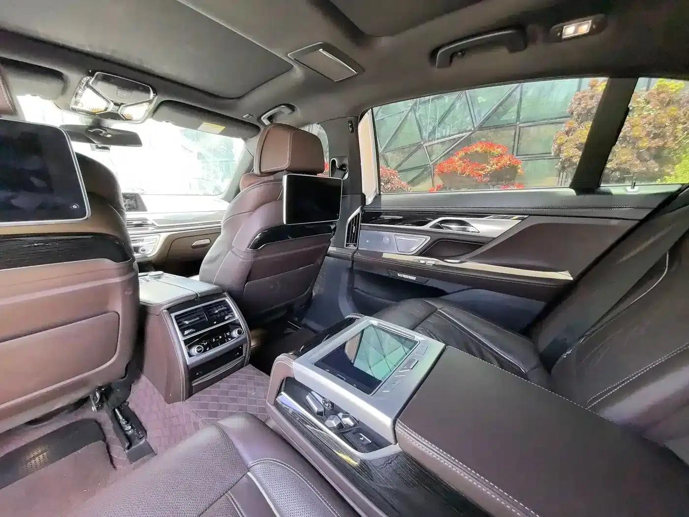 2018 BMW 7 Series 730Li Luxury M Sport Package — миниатюра 6