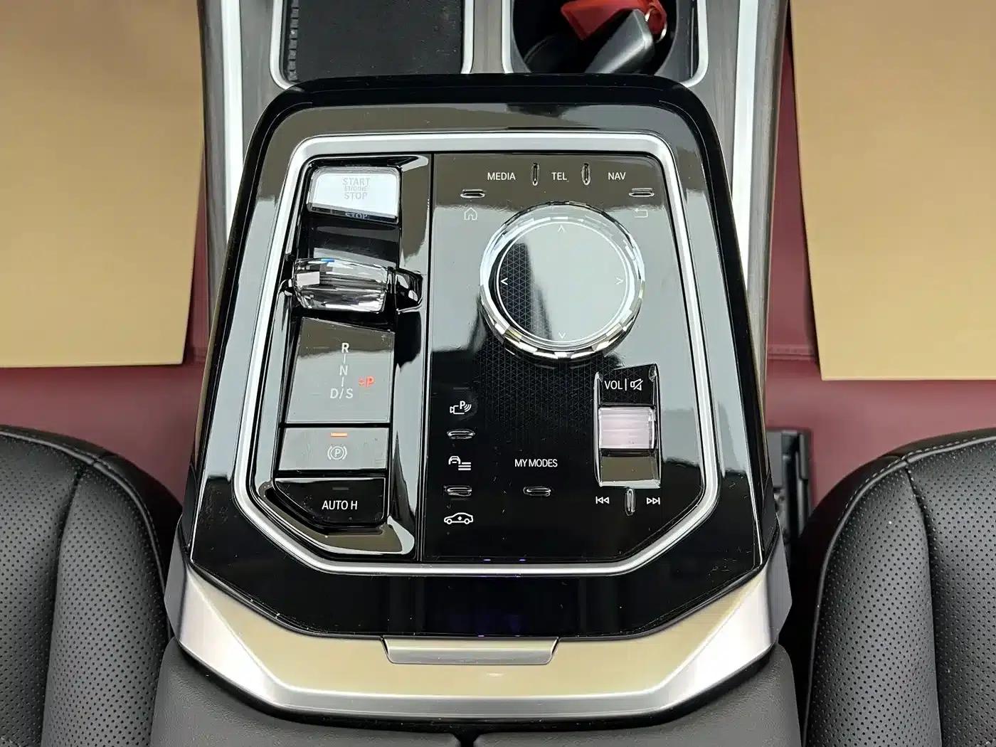 2023 BMW 7 Series 735Li Luxury Package — миниатюра 27