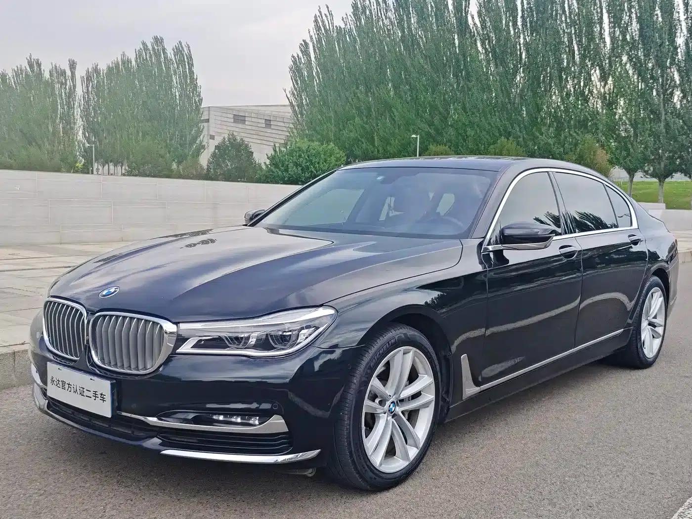 2018 BMW 7 Series 730Li Luxury Package — миниатюра 1