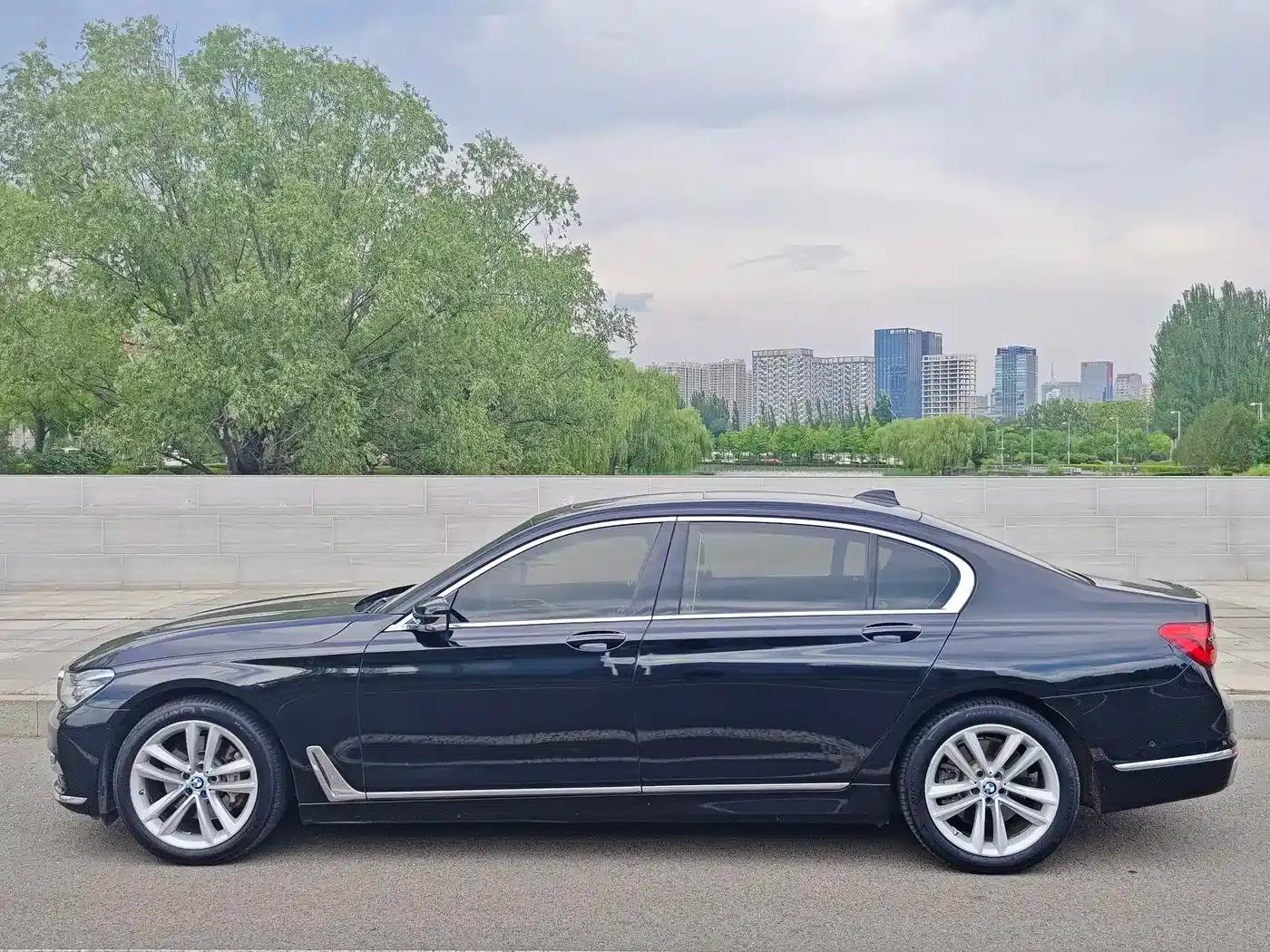 2018 BMW 7 Series 730Li Luxury Package — миниатюра 5