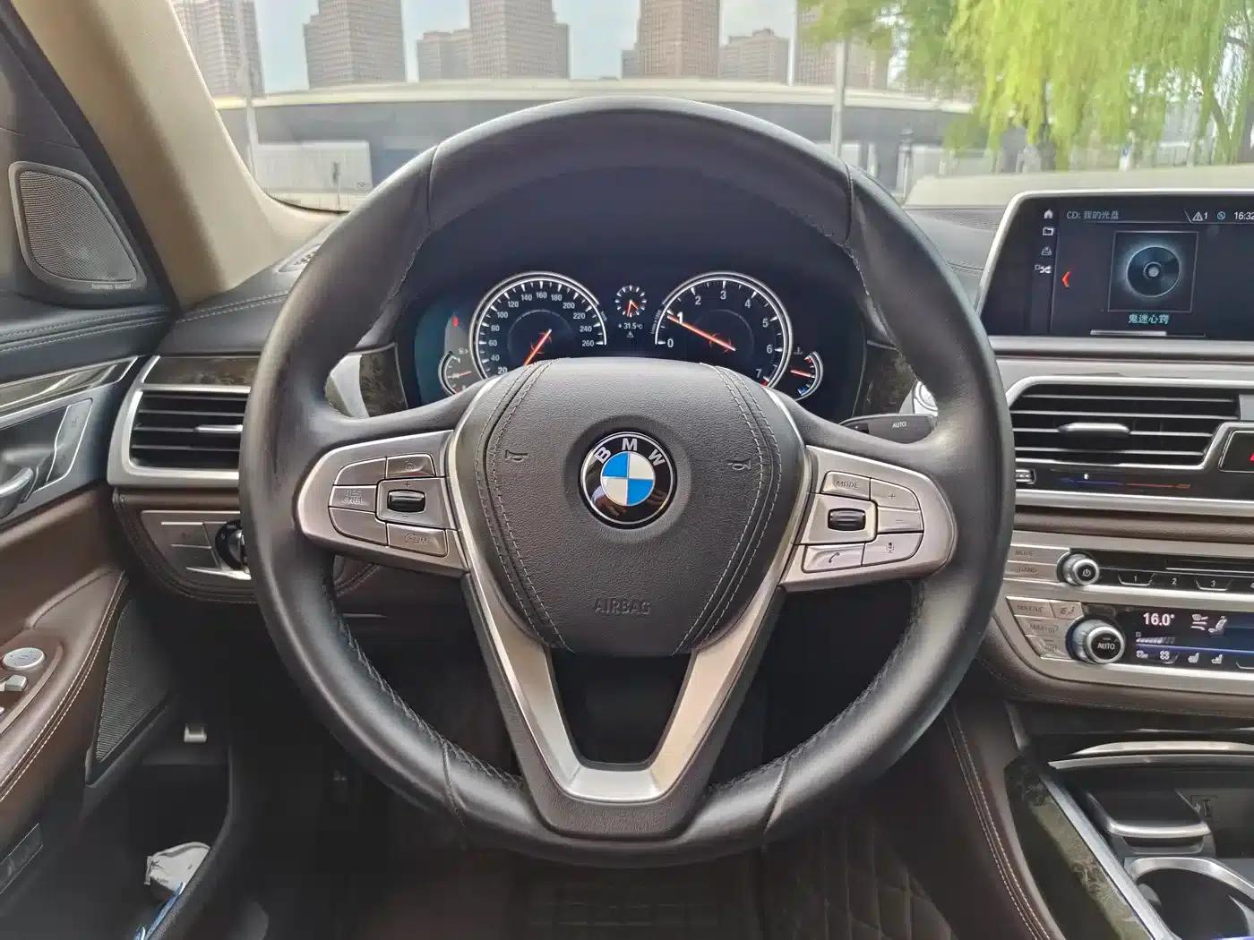 2018 BMW 7 Series 730Li Luxury Package — миниатюра 10