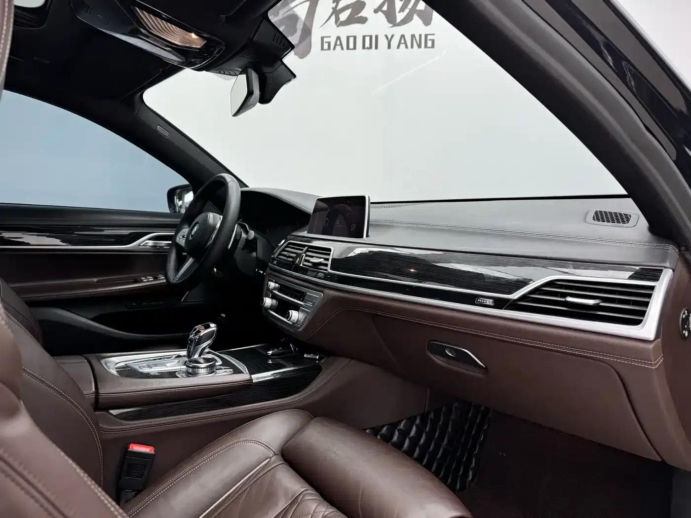 2019 BMW 7 Series Facelift 730Li M Sport Package — миниатюра 14