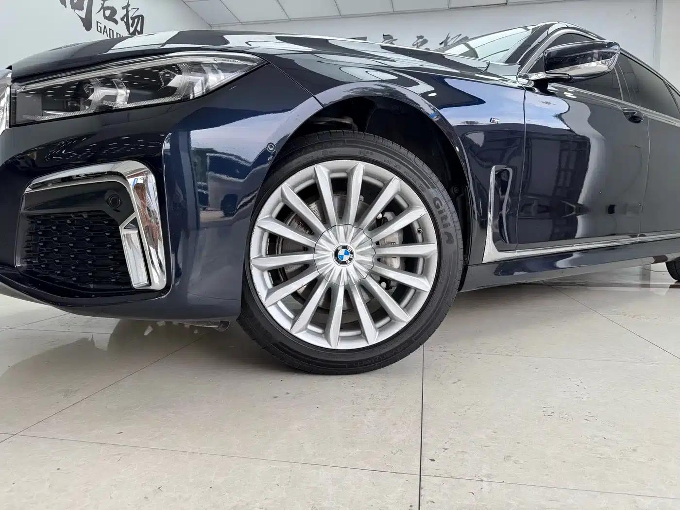 2019 BMW 7 Series Facelift 730Li M Sport Package — миниатюра 19