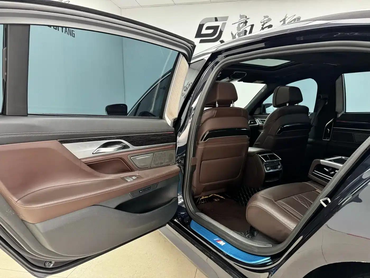 2019 BMW 7 Series Facelift 730Li M Sport Package — миниатюра 9