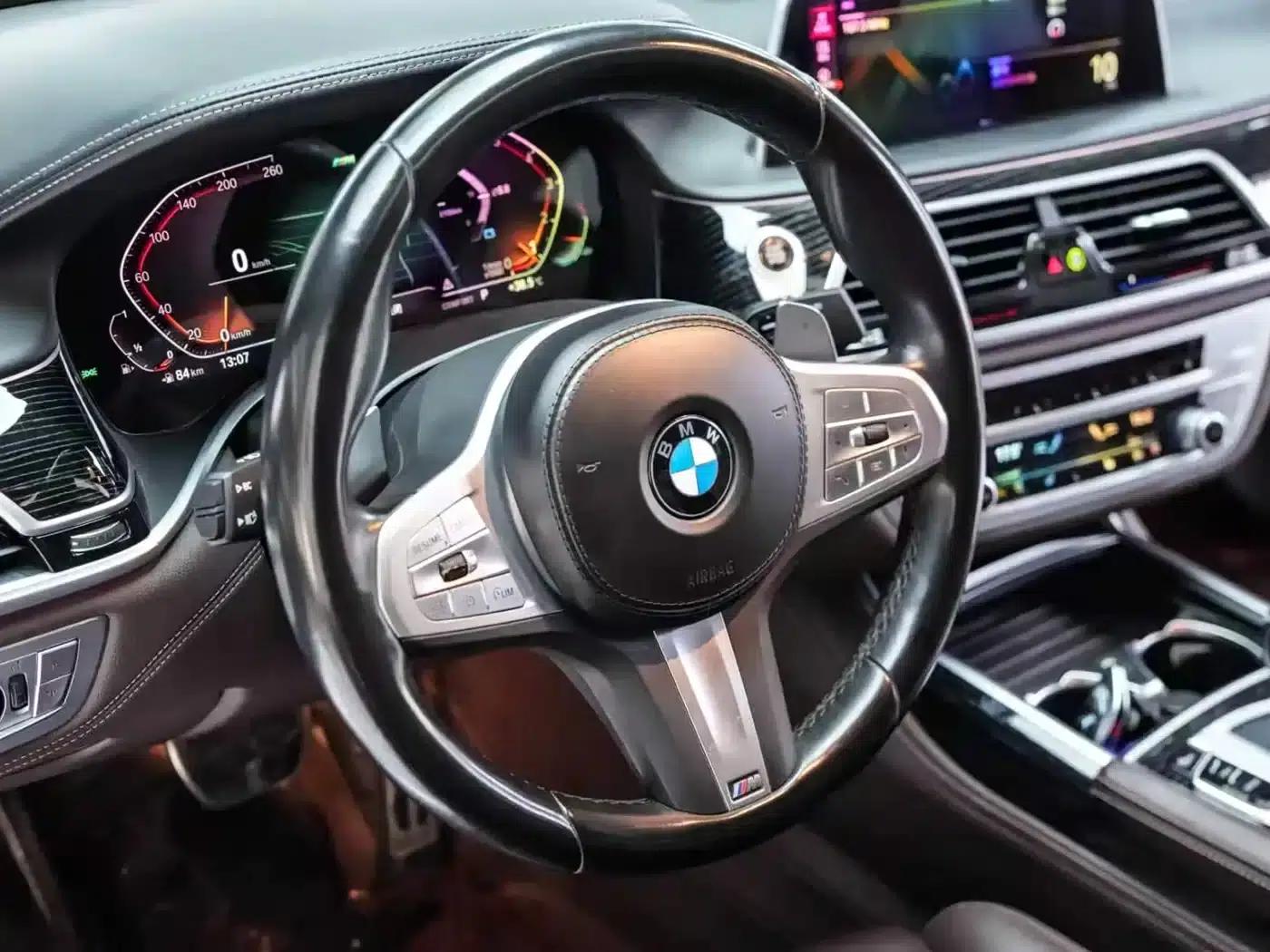 2021 BMW 7 Series 730Li M Sport Package — миниатюра 6