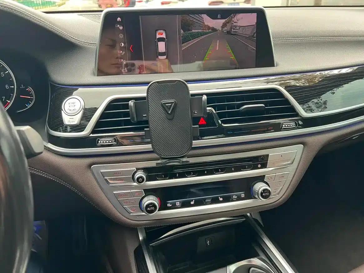 2018 BMW 7 Series 730Li Leading Edition M Sport Package — миниатюра 7