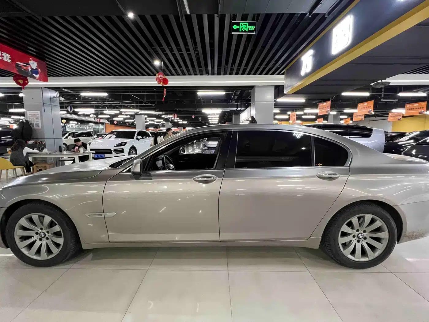 BMW 7 Series 2009 740Li Leading Edition — миниатюра 3