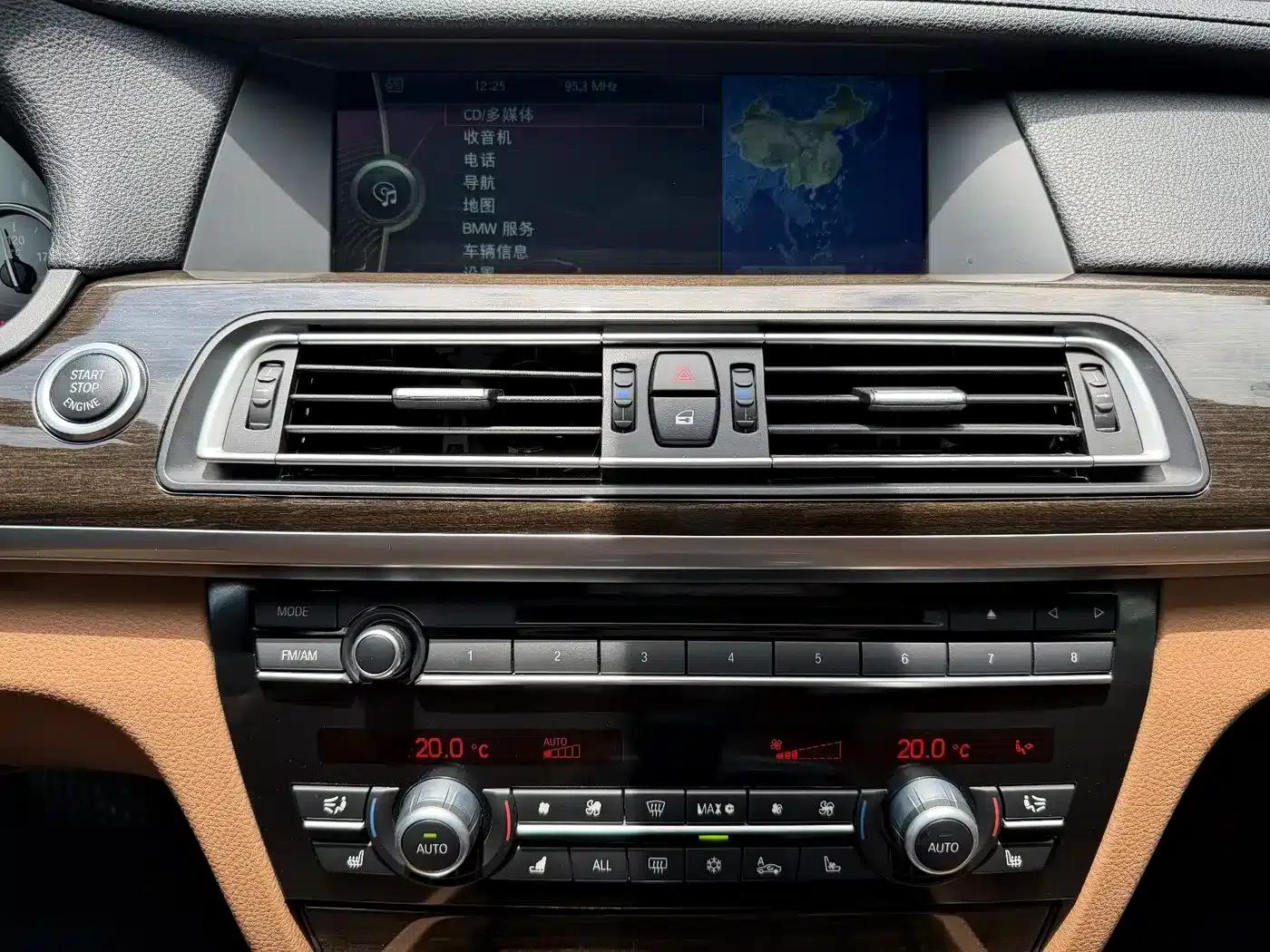 2011 BMW 7 Series 750Li xDrive — миниатюра 13