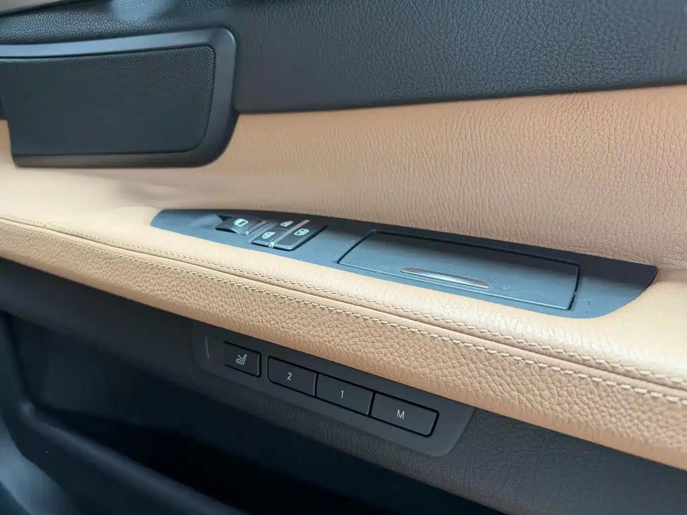 2011 BMW 7 Series 750Li xDrive — миниатюра 18