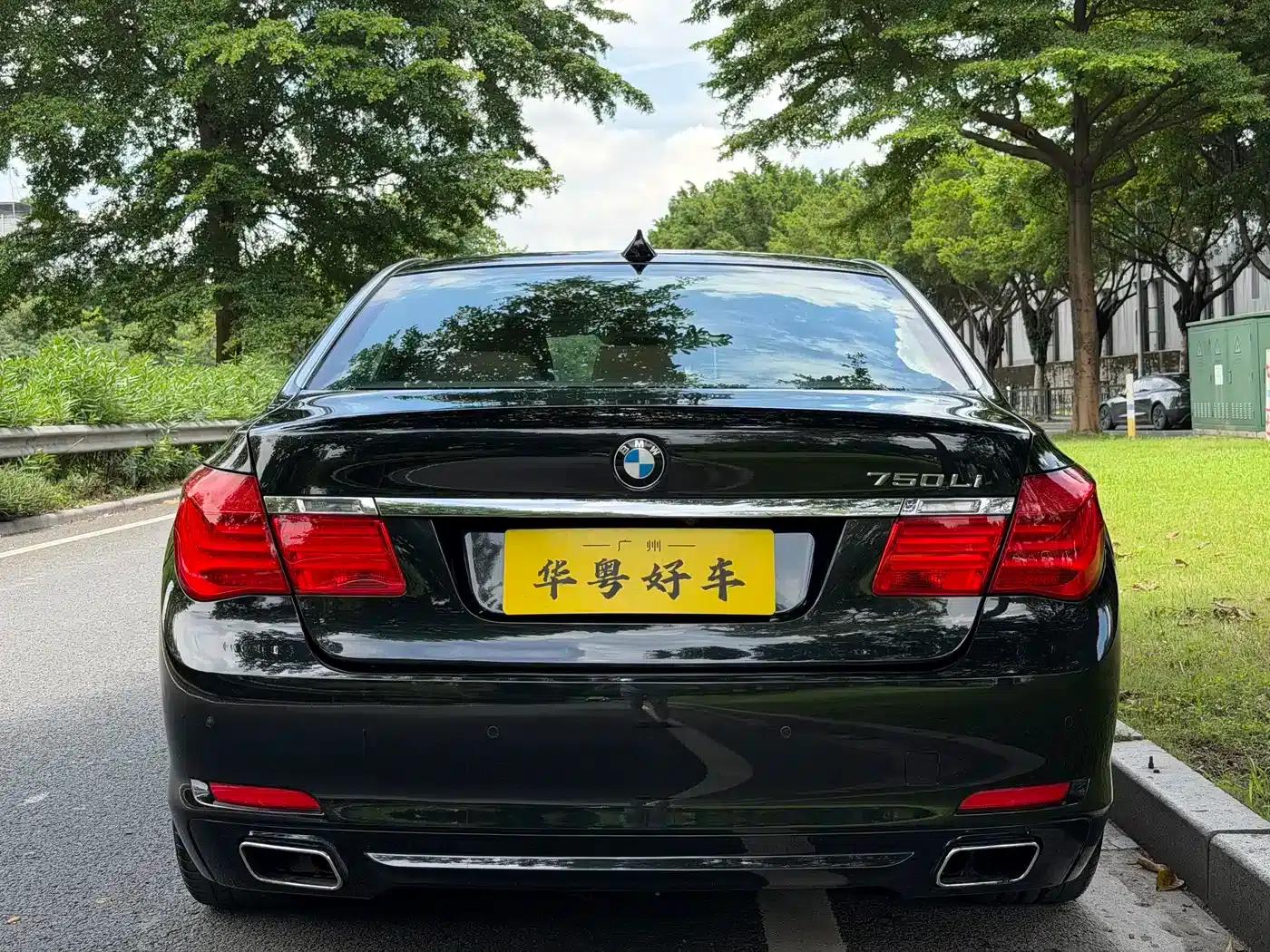 2011 BMW 7 Series 750Li xDrive — миниатюра 3