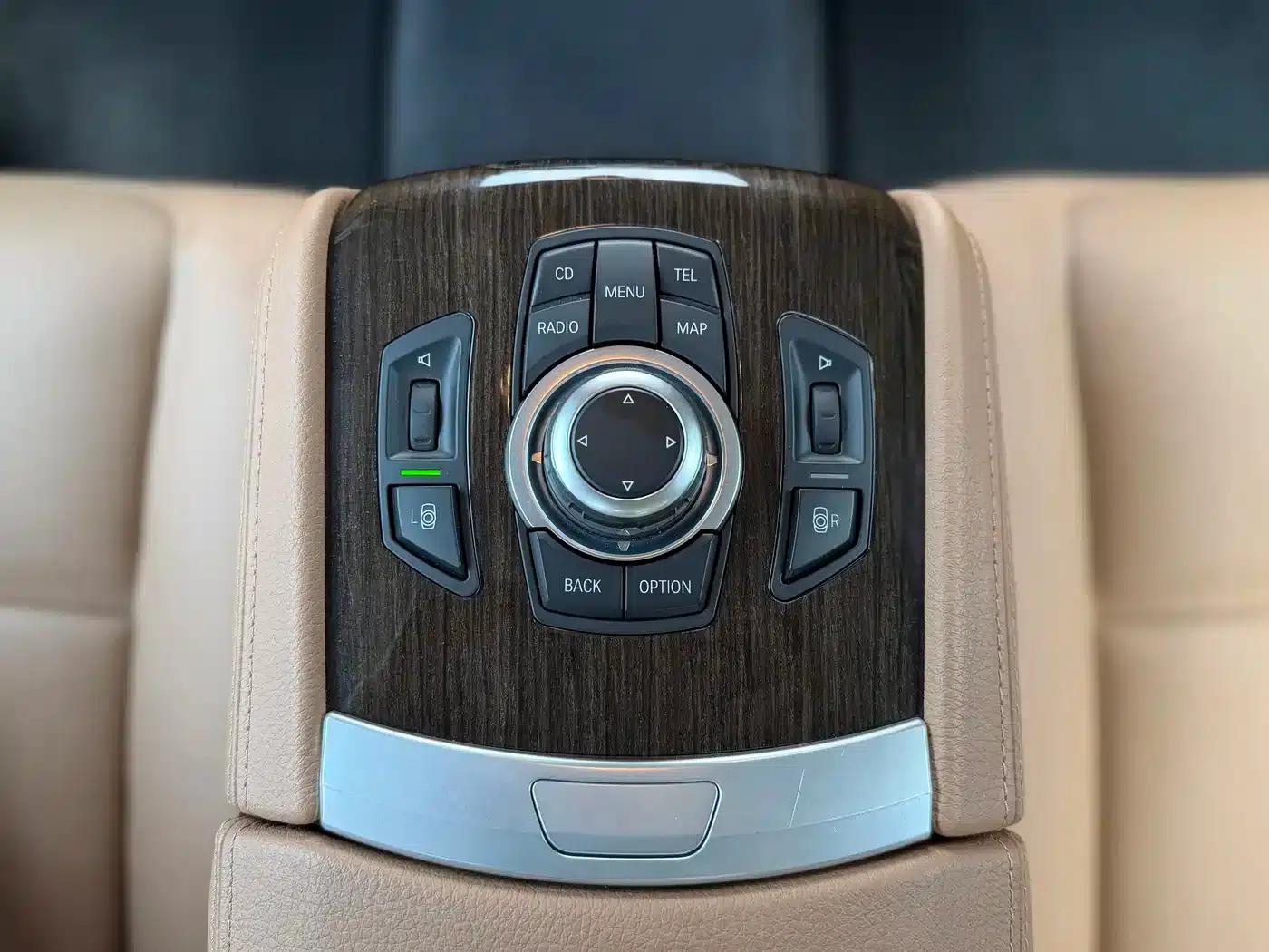 2011 BMW 7 Series 750Li xDrive — миниатюра 22