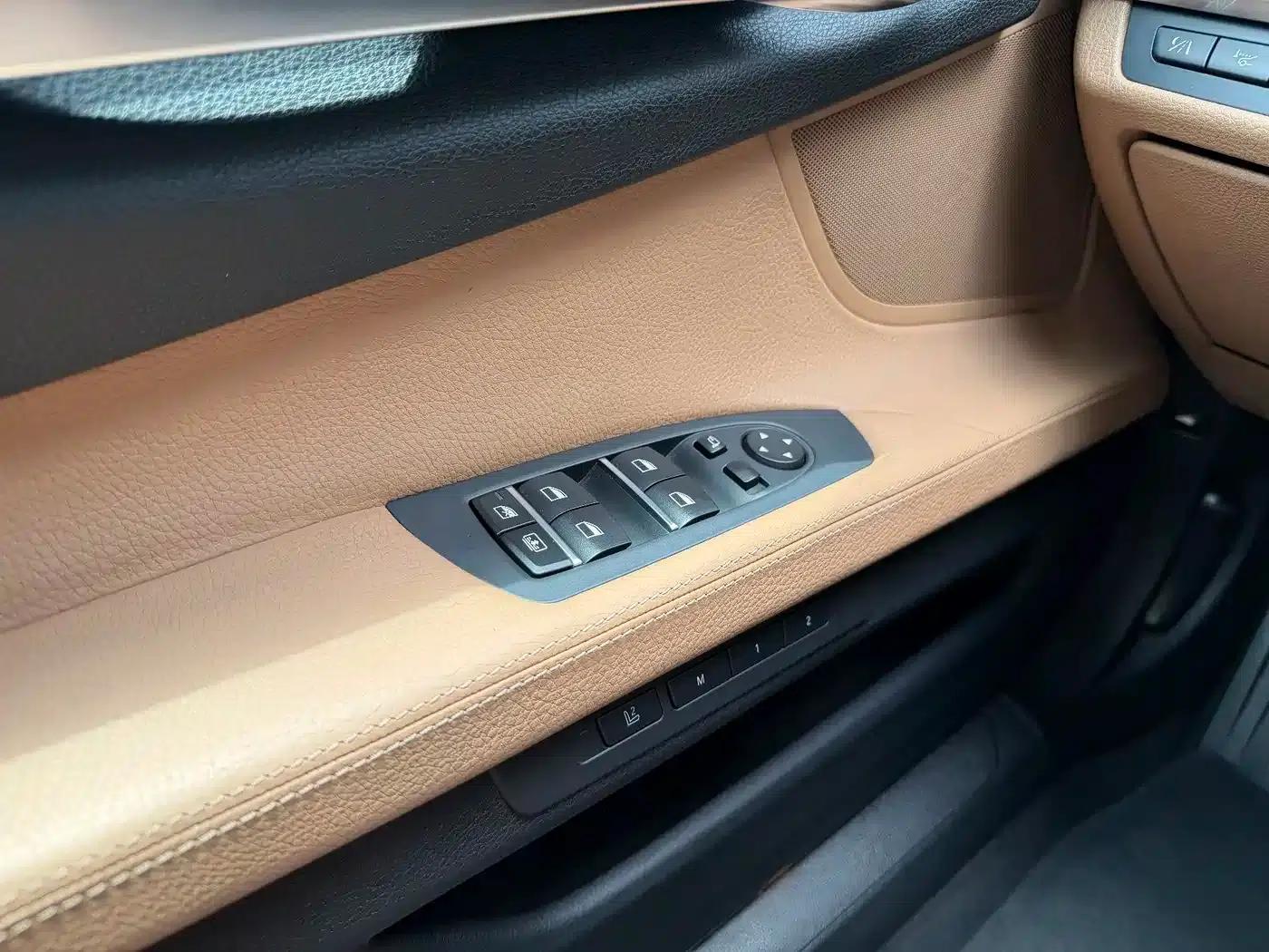 2011 BMW 7 Series 750Li xDrive — миниатюра 26