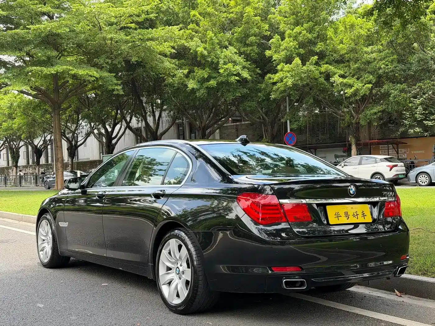 2011 BMW 7 Series 750Li xDrive — миниатюра 4