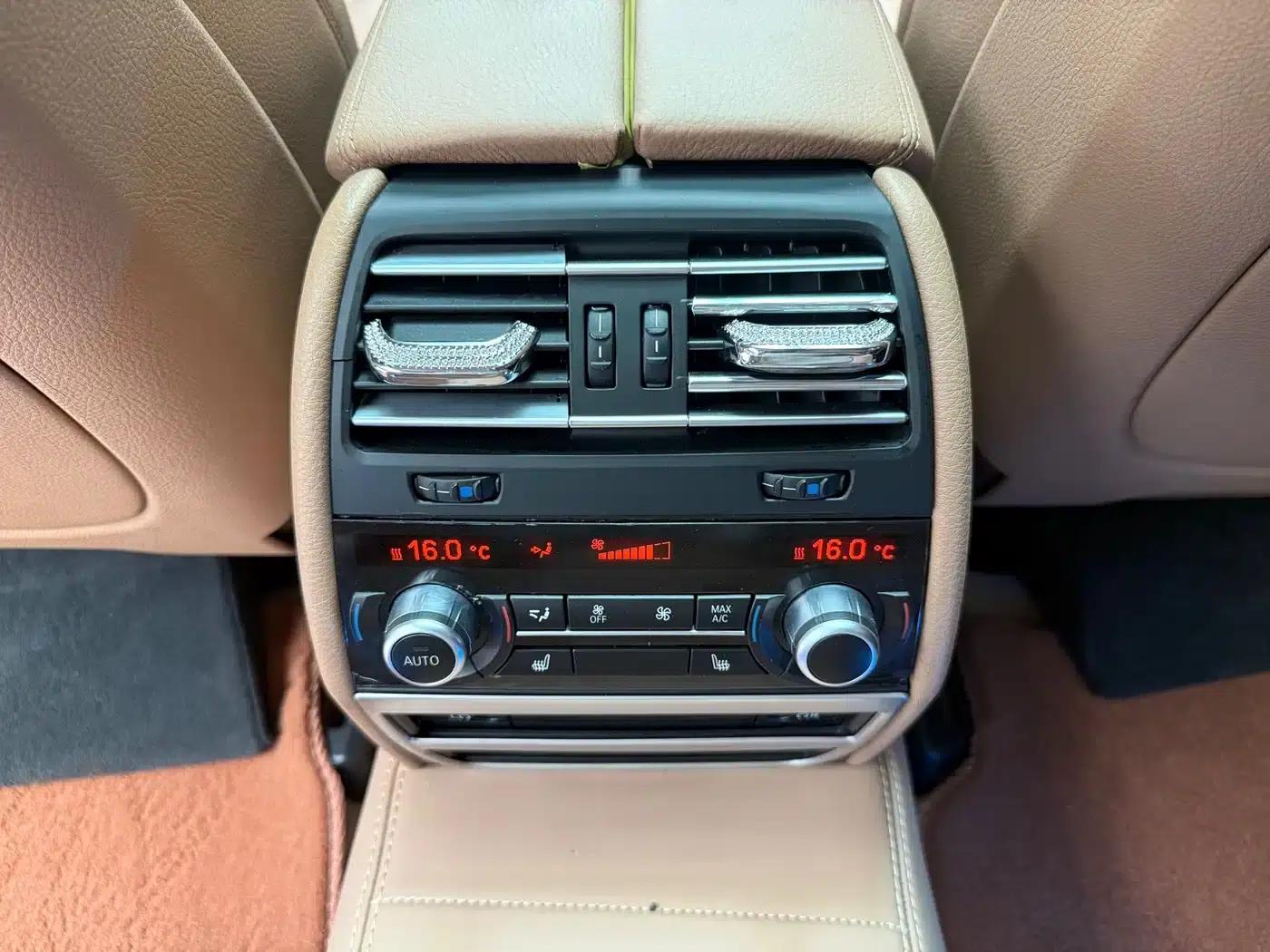 2013 BMW 7 Series 740Li Leading Edition — миниатюра 14