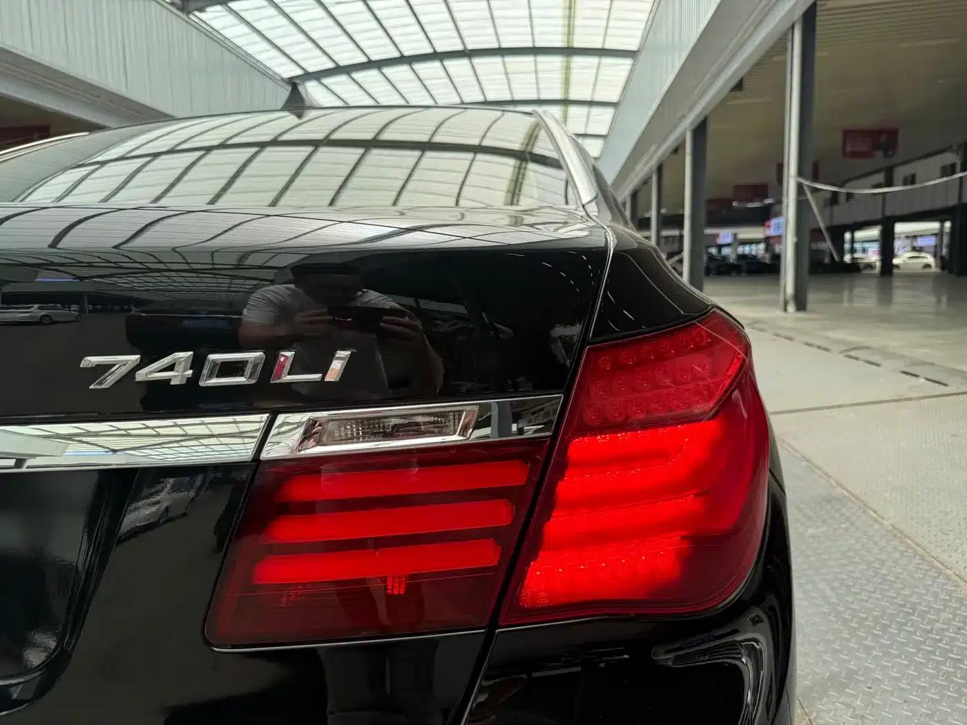 2013 BMW 7 Series 740Li Leading Edition — миниатюра 20