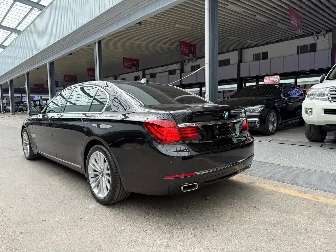 2013 BMW 7 Series 740Li Leading Edition — миниатюра 21