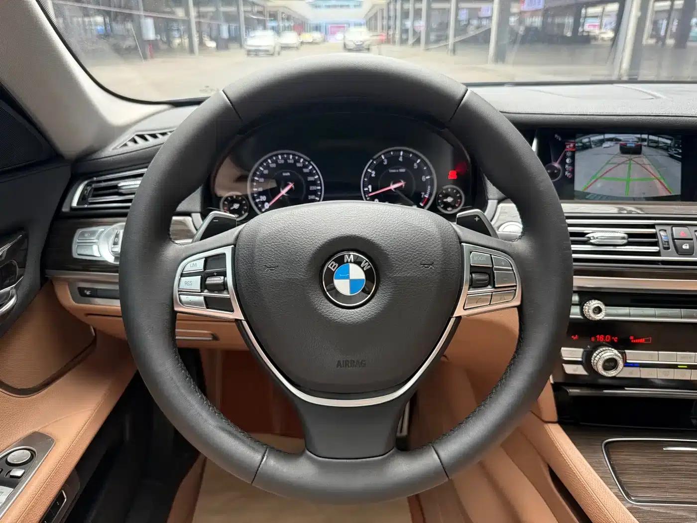 2013 BMW 7 Series 740Li Leading Edition — миниатюра 7