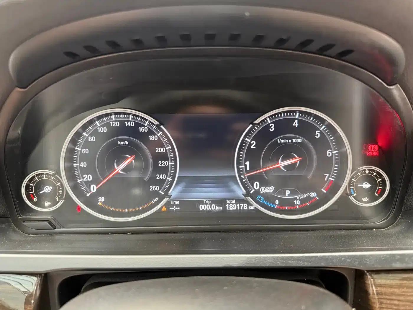 2013 BMW 7 Series 740Li Leading Edition — миниатюра 10