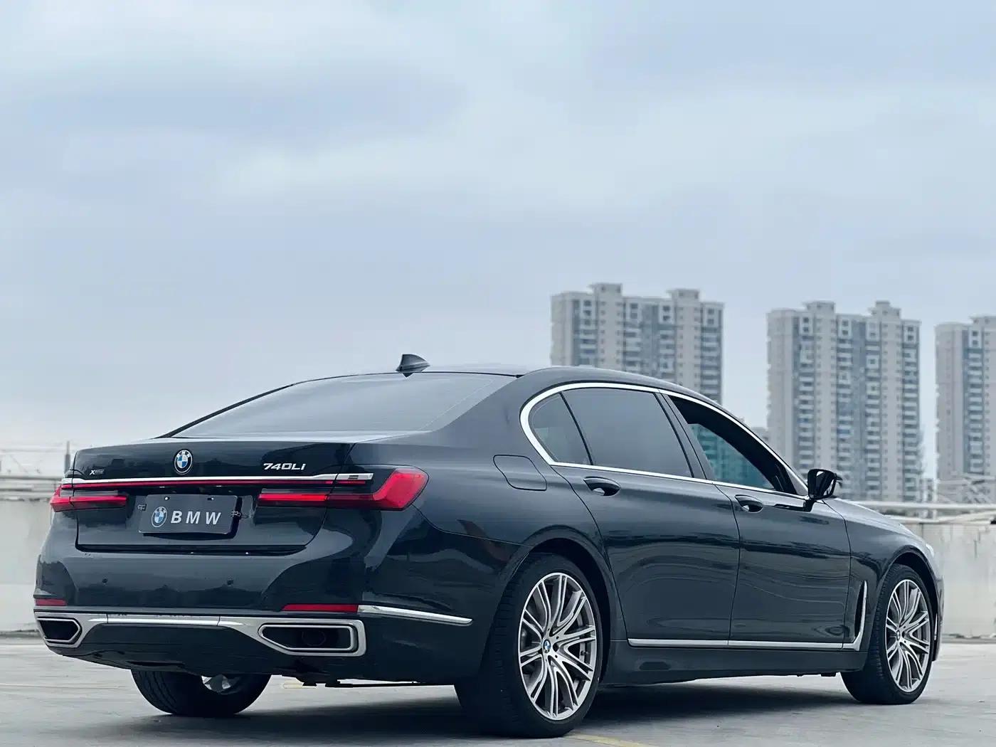 2022 BMW 7 Series 740Li xDrive Executive Luxury Package — миниатюра 11