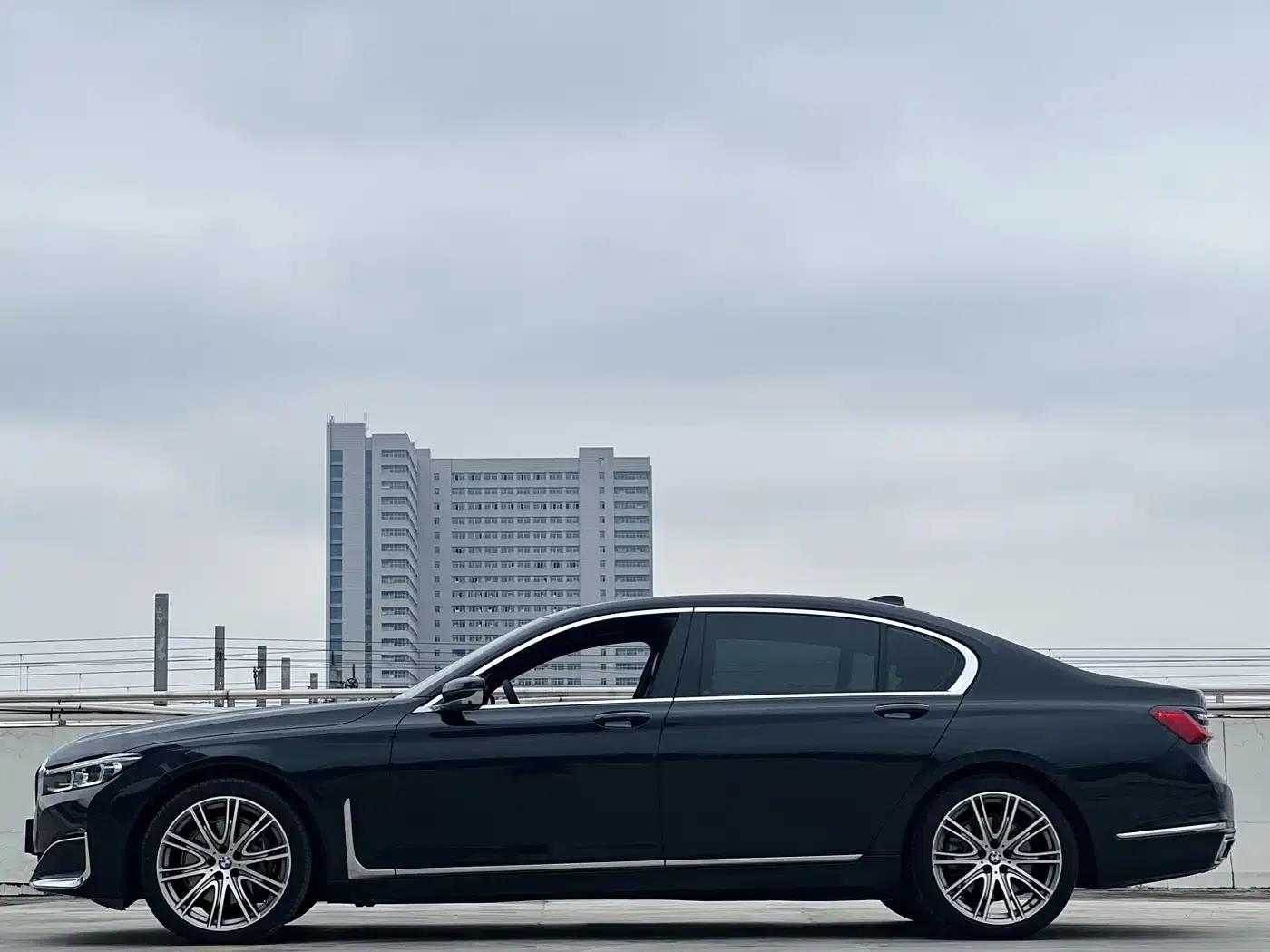 2022 BMW 7 Series 740Li xDrive Executive Luxury Package — миниатюра 12
